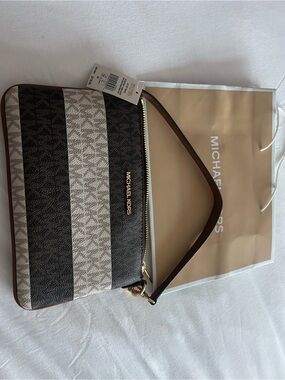 NWT Michael Kors Convertible Wristlet